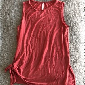 EUC Fabletics asymmetrical hem workout tank